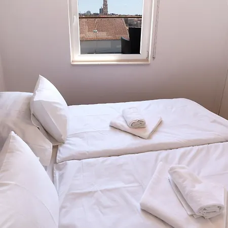 1bdr With Balcony At Prime Location Lejlighed *