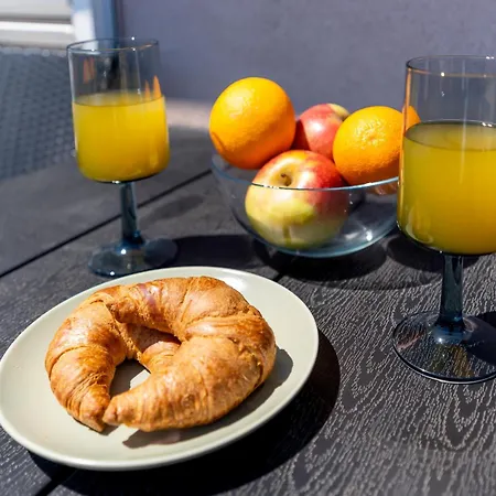 Lejlighed 1bdr With Balcony At Prime Location